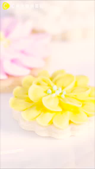 【お菓子レシピ】まるで本物のお花！アイシングクッキー