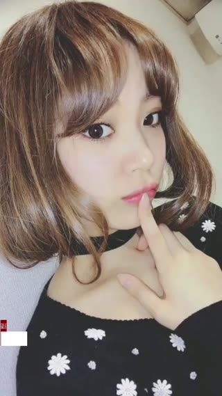 ブラウン囲みメイク