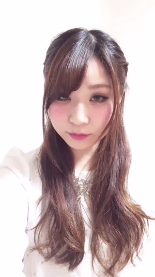 不用髮圈也能做的公主編髮！
