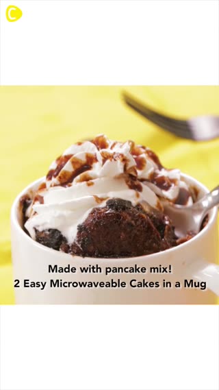 2 Easy Microwaveable Cakes in a Mug
