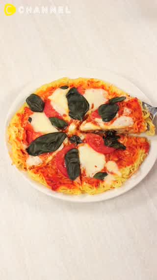 ピザ生地がなくても大丈夫！焼きそばマルゲリータ☆