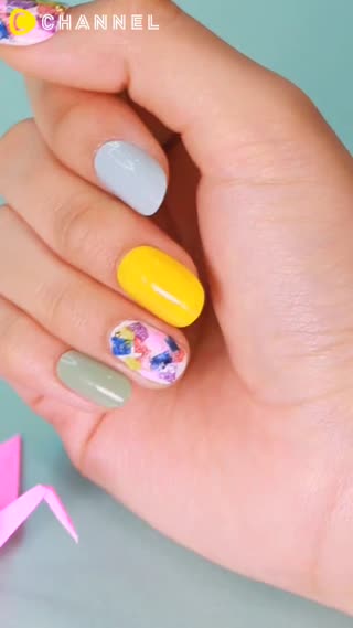 超和風！用漂亮和紙拼貼的指甲彩繪技巧