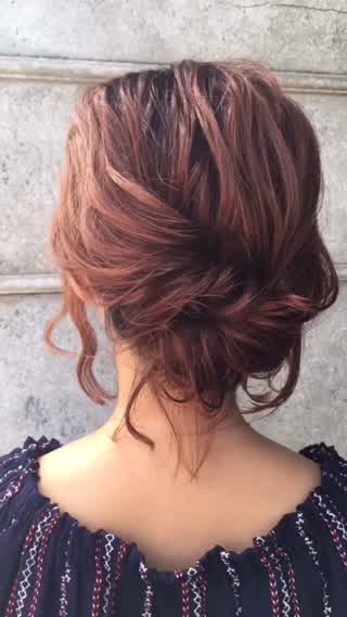 ねじり２つで作る簡単ヘアアレンジ