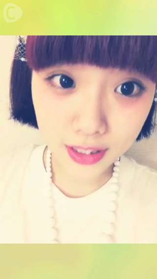 え！かけるだけで二重になれるの！魔法のメガネ登場