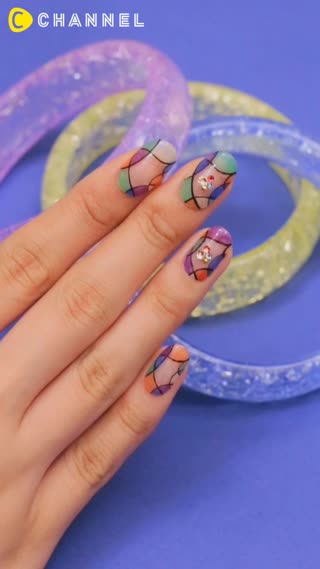 ビードロネイルで透明感ある優しい爪先♡