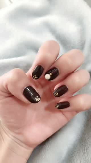 【ダークブラウンで大人バレンタインネイル】