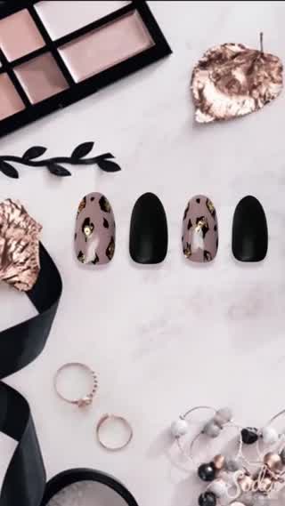 【秋が深まる】くすみカラーアニマルネイル