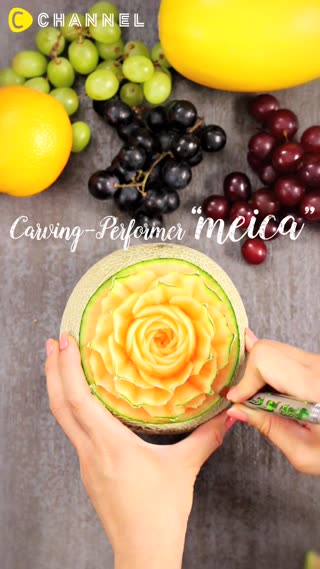 うっとりする程美しい♡  ナイフ1本で魅せる芸術！ フルーツカービングの世界