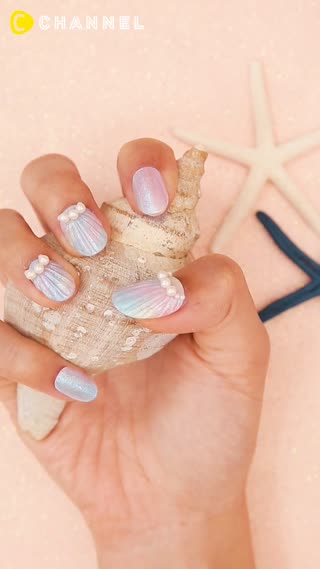 今期トレンド！大人気♡人魚の鱗ネイル