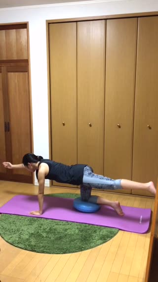 上半身〜下半身まで引き締まる！？凄すぎる筋トレ！！