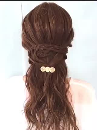 四つ編みだから可愛い‼️人にやってあげると喜ばれちゃう‼️ロングアレンジ‼️