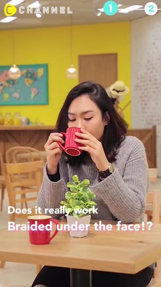 Kepang Rambutmu Mulai Dari Depan Wajahmu