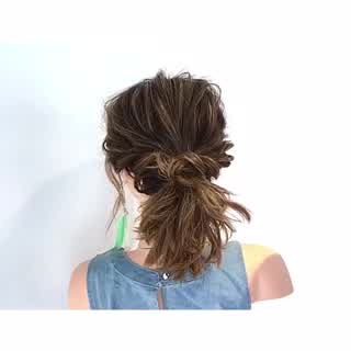 ゴム1本で出来ちゃう簡単ルーズなポニーテールアレンジ