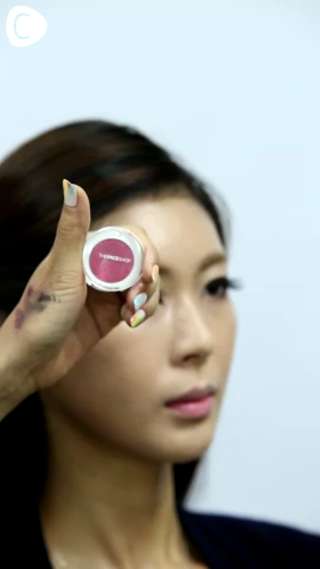 【ハロウィンメイク】簡単に真似できるSEXY魔女メイク_ARA