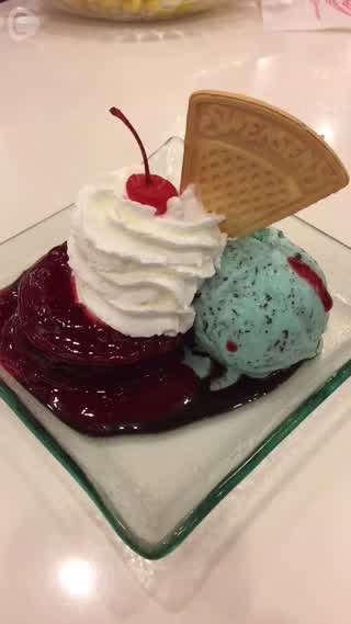 Chocolate Rasberry Lava with thin mint