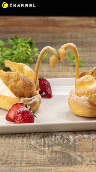Swan Cream Puff