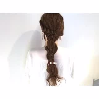 少し変わった外国ヘアアレンジ/三つ編みスパイラル