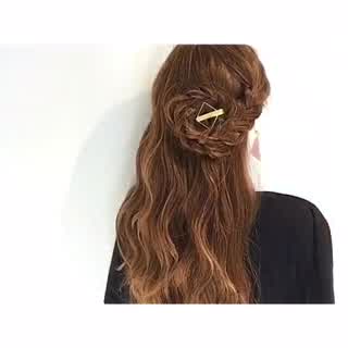 ワンポイントがオシャレな簡単コサージュアレンジ