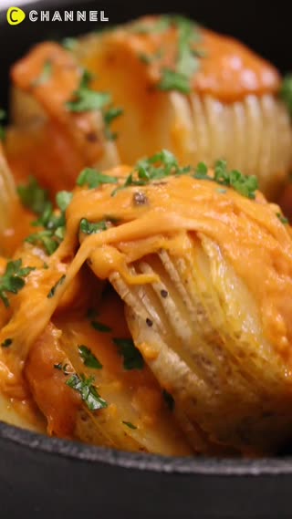 Potato with cheese foundue