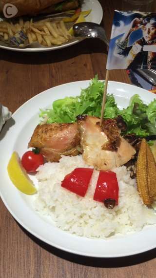 バック・トゥ・ザ・フューチャーの公式カフェ！マーティのベジタブルカレー編