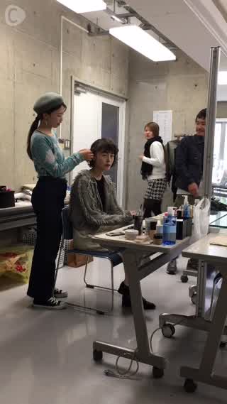 冬ニットと相性抜群！！ゆる〜くウエットな束感にキュンなスッキリアレンジスタイル