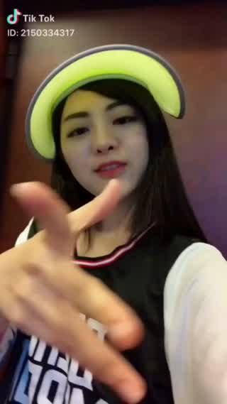 趨光女王帽快速穿搭法