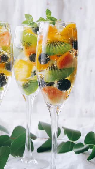 美味しい季節のジューシーフルーツワインゼリー！