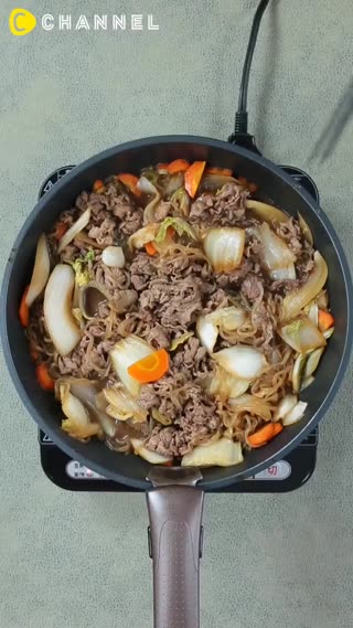 一個平底鍋就能完成! 壽喜燒風的燉煮料理