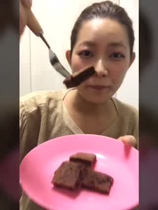 【最強レシピ】フライパンでココアもベーキングパウダーも不要の簡単ブラウニー！