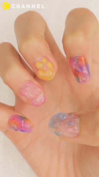 ぷっくりしずくが不思議♡シアードロップネイル