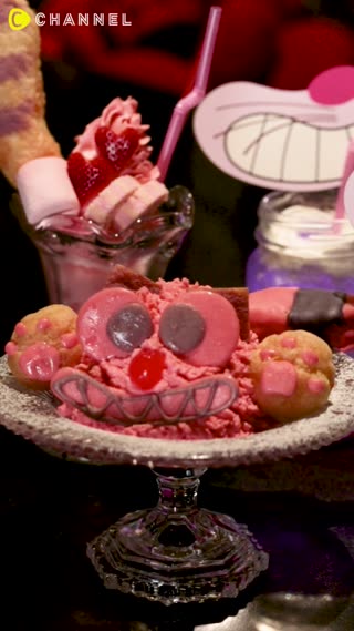 Alice in Magical Land Cafe