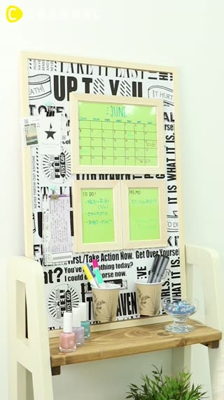 コルクボードでカレンダー作り！自由に「書く」「貼る」使い勝手が頼もしい