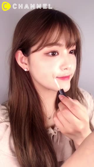 コンシーラーの使い方ひとつで夜までキレイな肌をGET