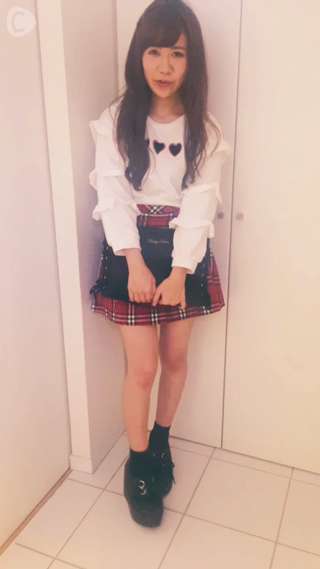 赤スカートが主役のコーディネート☆