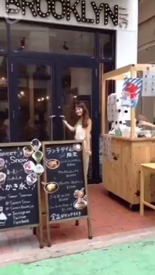 カワイイ撮影グッズがある大名のcafe 「Sweet BROOKLYN」