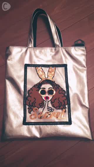 シルバーでキラキラスパンコールのかわいいバック！