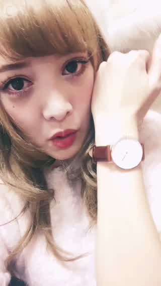 お年玉でダニエルウェリントンの時計を貰いました♡