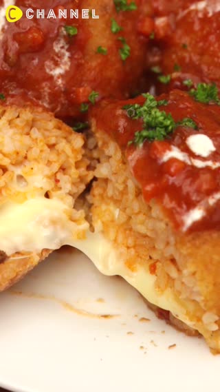 外はサクサク♪中からとろ〜り♪チーズライスコロッケ