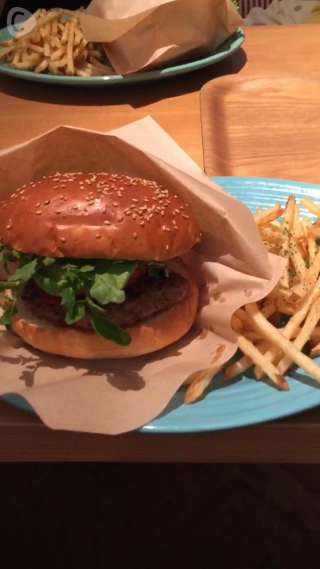 RH cafe, place with the atmosphere of a 