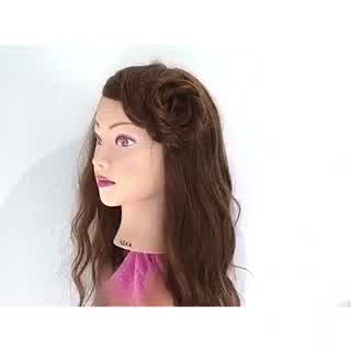 くるっと丸めて花飾り！1分時短前髪のヘアアレンジ