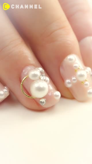 3D Mode Design Pearl Nails