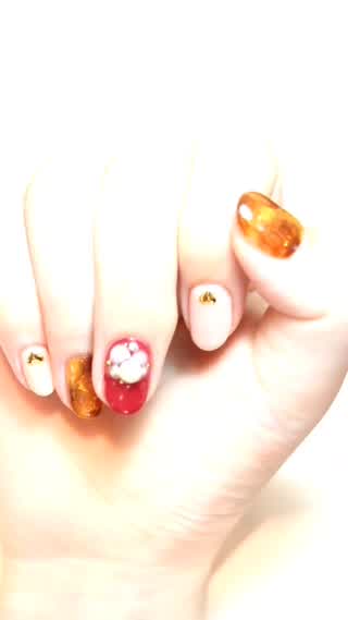 今年流行のAWネイル