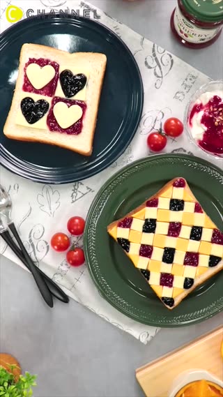 ขนมปังหมากรุกหน้าแยมชีส