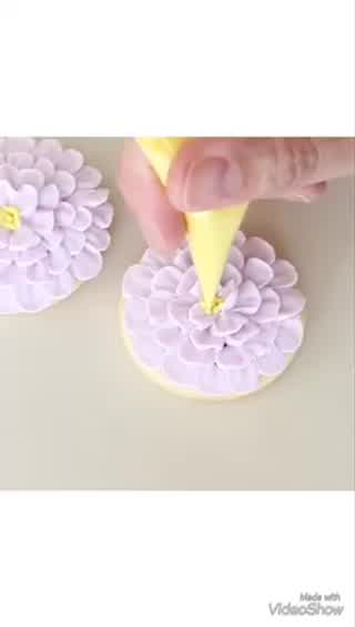 4回転♪花びらいっぱいのフリフリクッキー