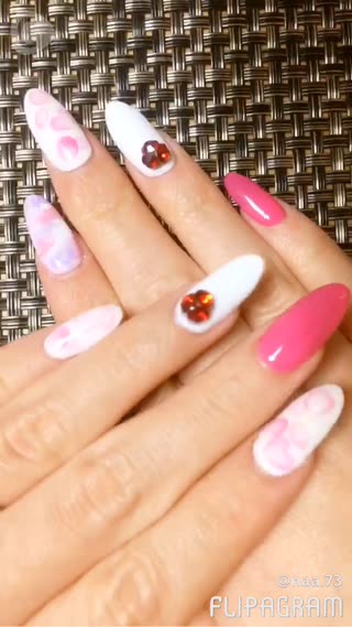 セルフネイルの人必見！シールでかわいいフラワーネイルの作り方