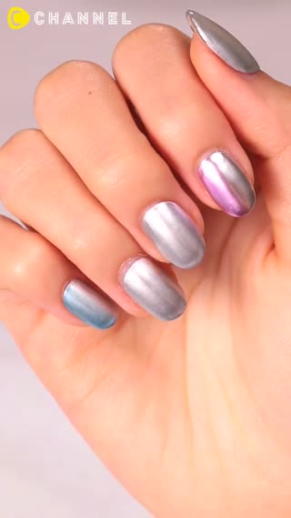 不思議的金屬風指甲彩繪