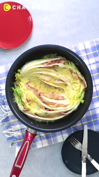 ベーコンたっぷり！挟み白菜