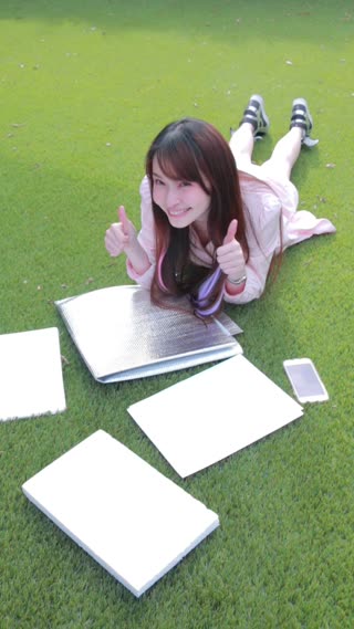 ถ่ายรูปให้หน้าไบร์ทเหมือนจัดไฟในสตูดิโอ