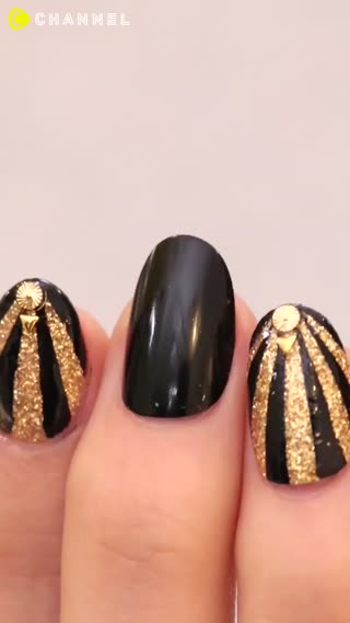 Gold striped nails