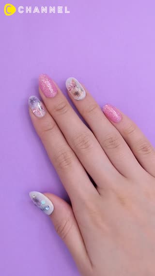 お花を埋め込み♡奥行きネイル